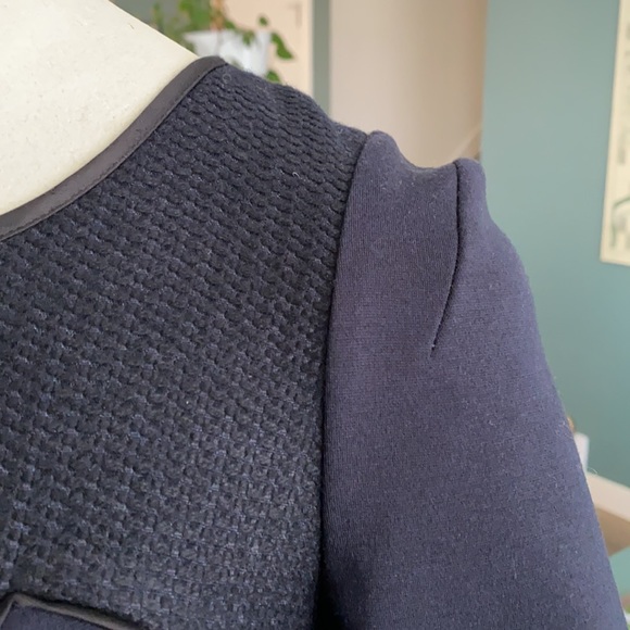 Never worn navy and black 00 Club Monaco bodycon dress - Picture 4 of 6